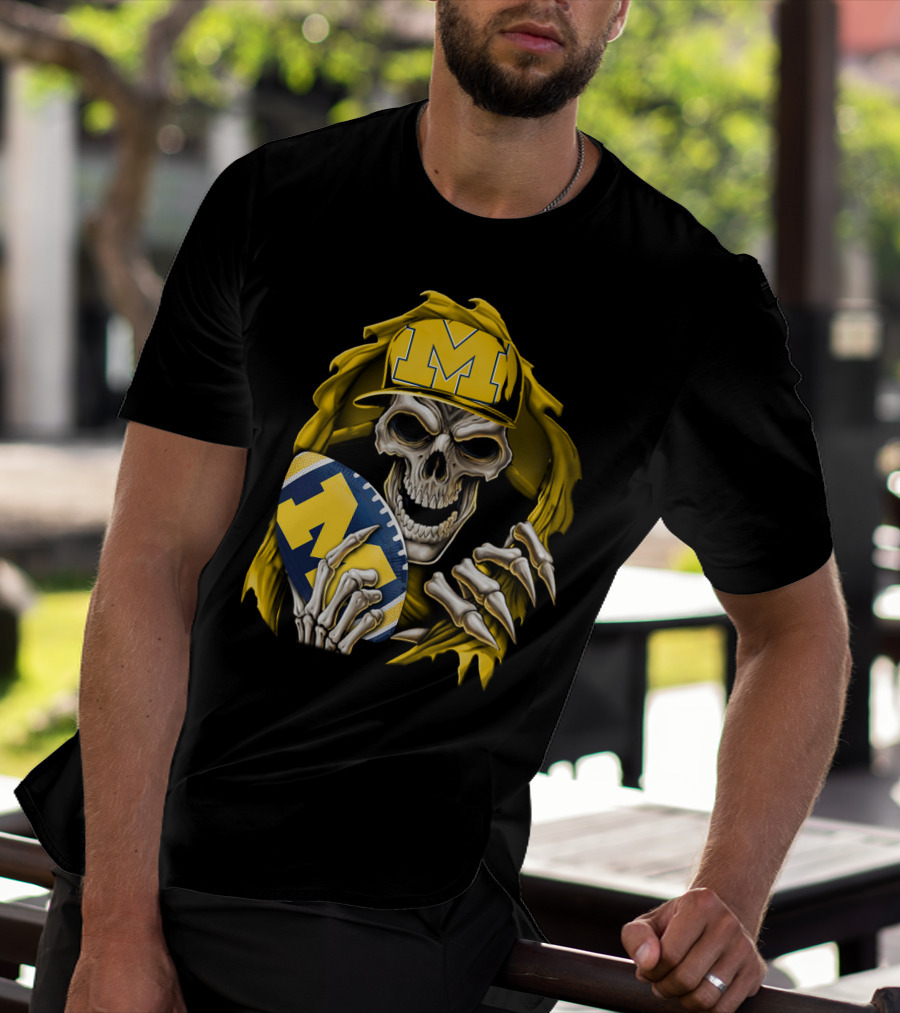 Skullbong Michigan Wolverines Skull Football Fan T-Shirt