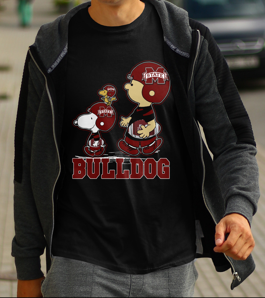 Mississippi State Bulldogs Snoopy And Woodstock Football Team Spirit T-Shirt