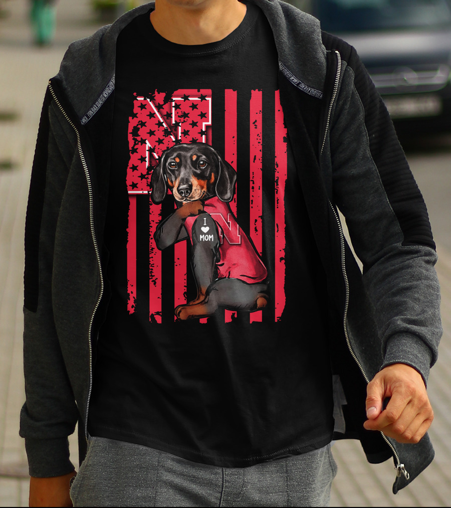 Dachshund I Love Mom Nebraska Cornhuskers USA Flag T-Shirt