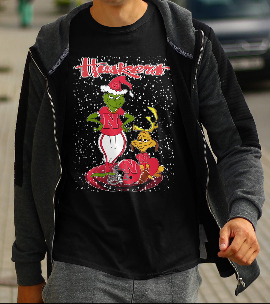 Huskers Grinchxmas Nebraska Cornhuskers Snowy Football Scene T-Shirt