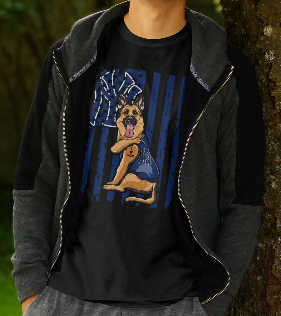 German Shepherd New York Yankees I Love Mom T-Shirt