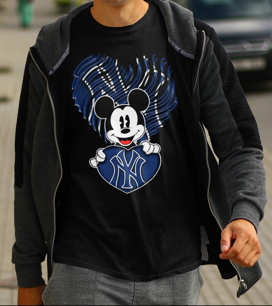 Mickey Mouse New York Yankees Heart NY T-Shirt