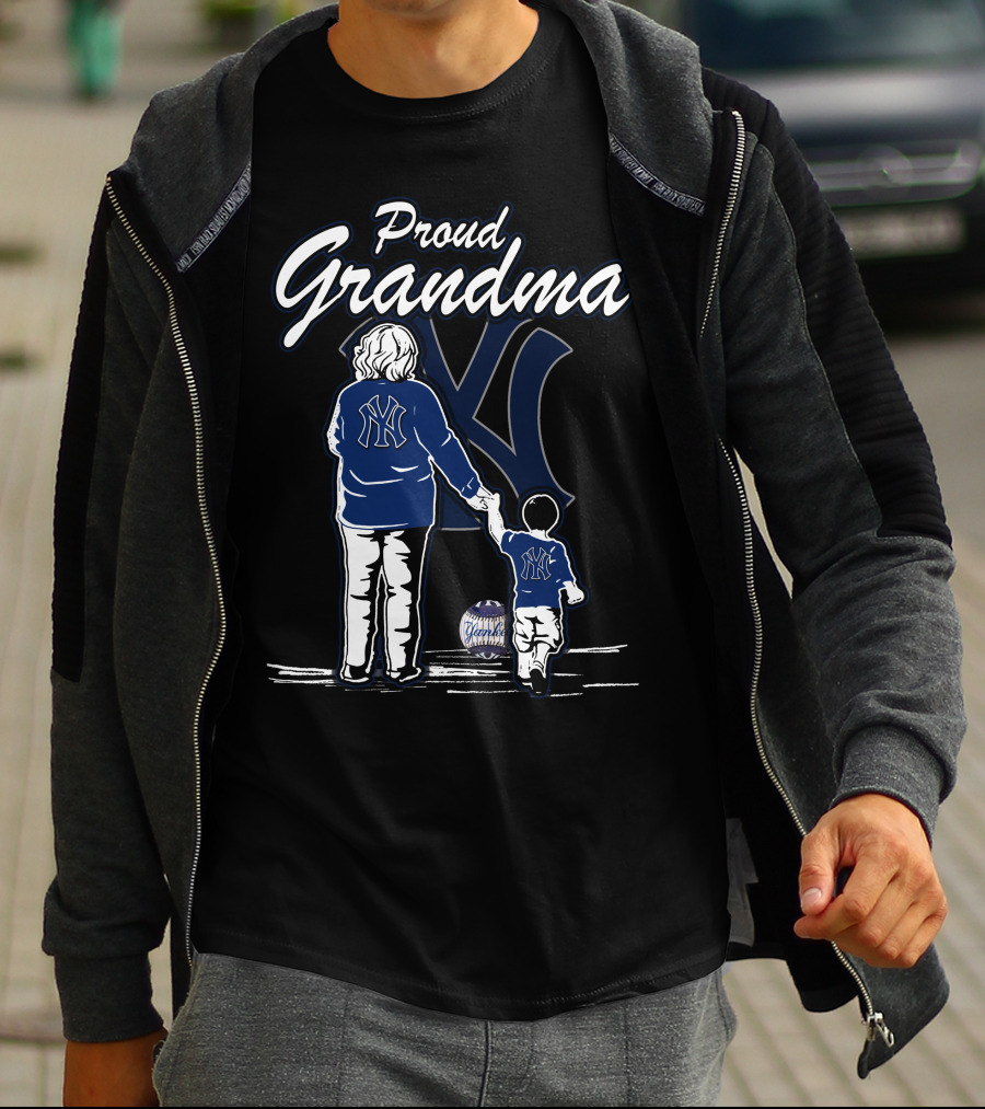 Proud Grandma New York Yankees Family T-Shirt