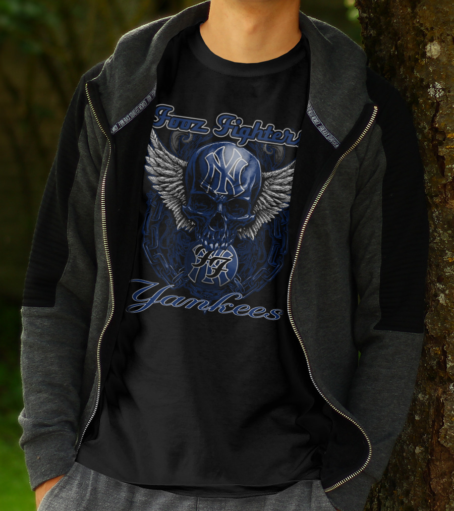 Fuzz Fighters New York Yankees Skull Wings T-Shirt