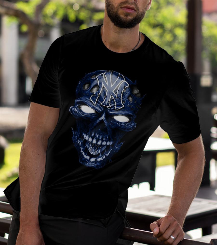 Skull New York Yankees Emblem With Grinning T-Shirt