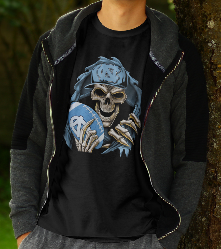 Skullbong North Carolina Tar Heels Skeleton Football Fan With Cap And Ball T-Shirt