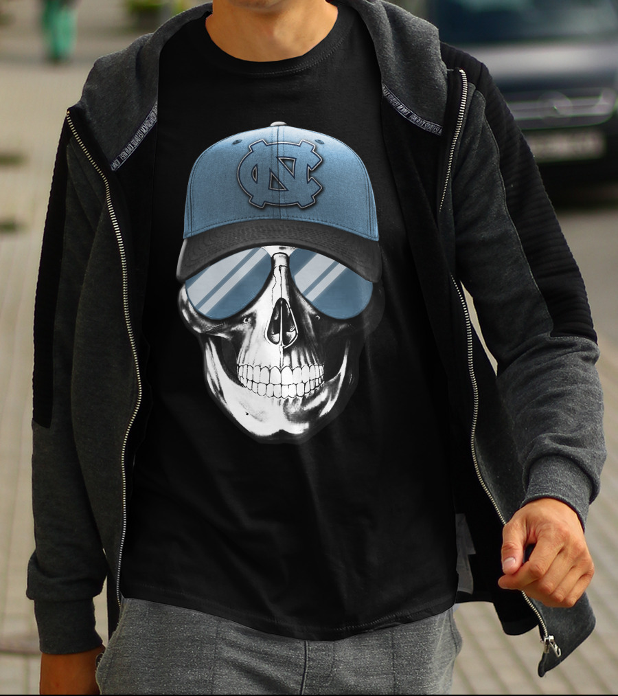 North Carolina Tar Heels Skull Wearing Logo Cap T-Shirt