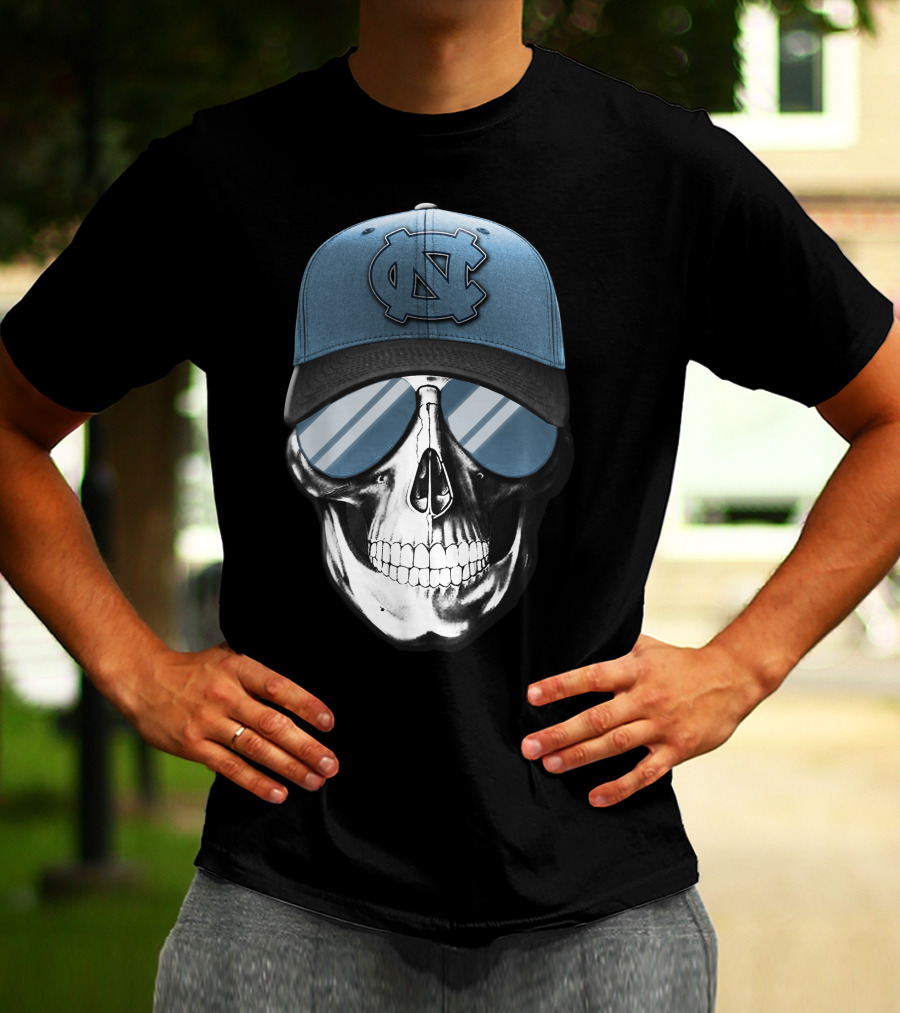 North Carolina Tar Heels Skull Wearing Logo Cap T-Shirt