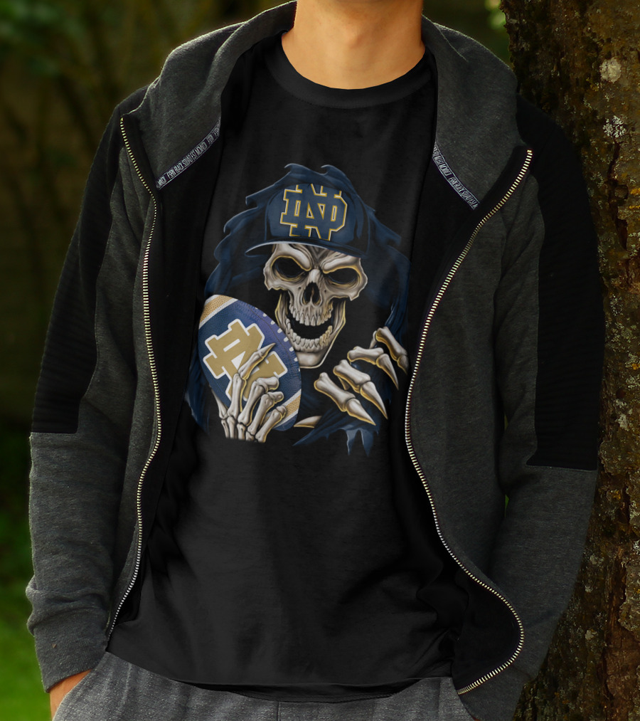 Notre Dame Fighting Irish Skull With Football Helmet T-Shirt