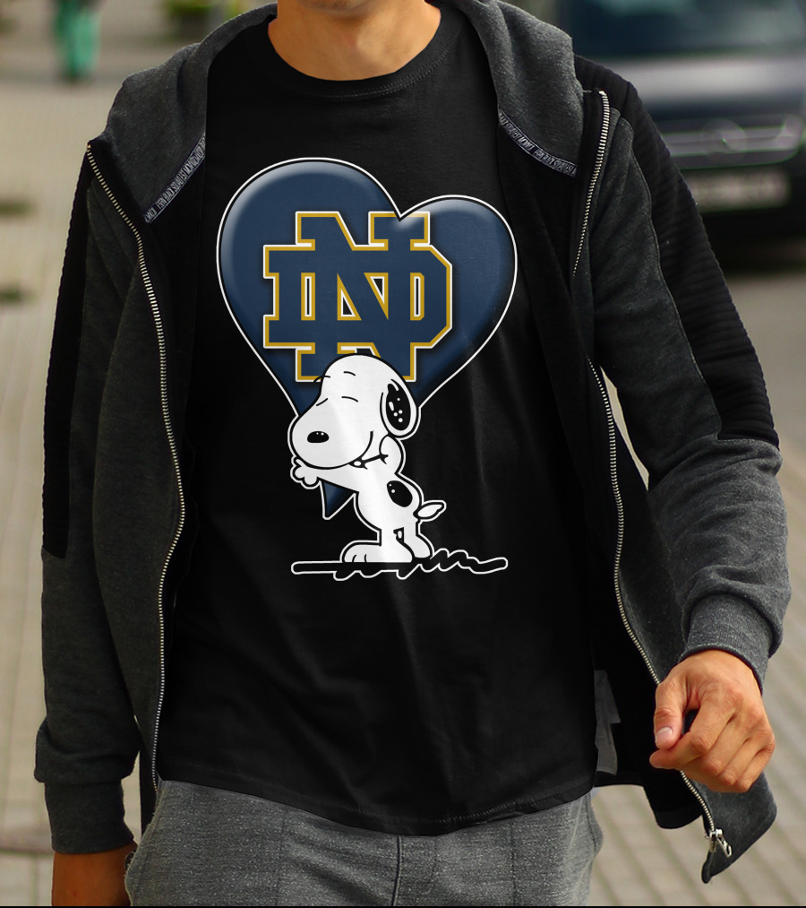 Snoopy Heart Hug Notre Dame Fighting Irish Nd T-Shirt