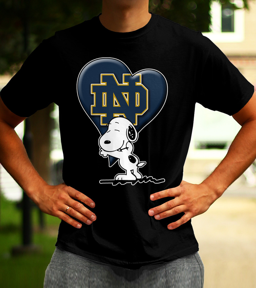 Snoopy Heart Hug Notre Dame Fighting Irish Nd T-Shirt