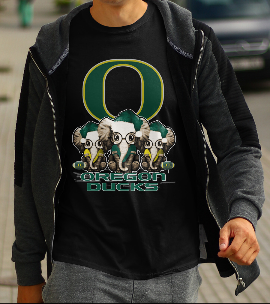 Oregon Ducks Elephant Trio Christmas T-Shirt