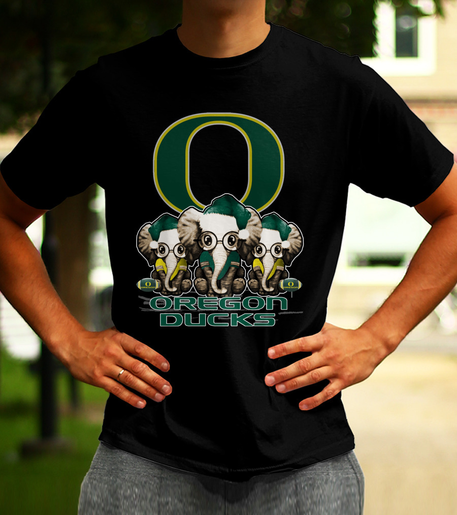 Oregon Ducks Elephant Trio Christmas T-Shirt