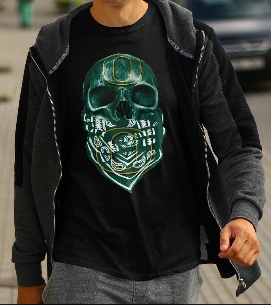 Skull With Oregon Ducks O Logo Bandana T-Shirt