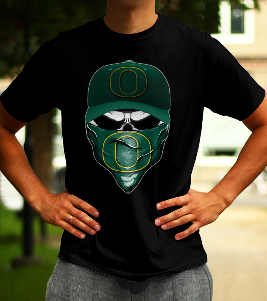 Skull Oregon Ducks Hat And Bandana T-Shirt