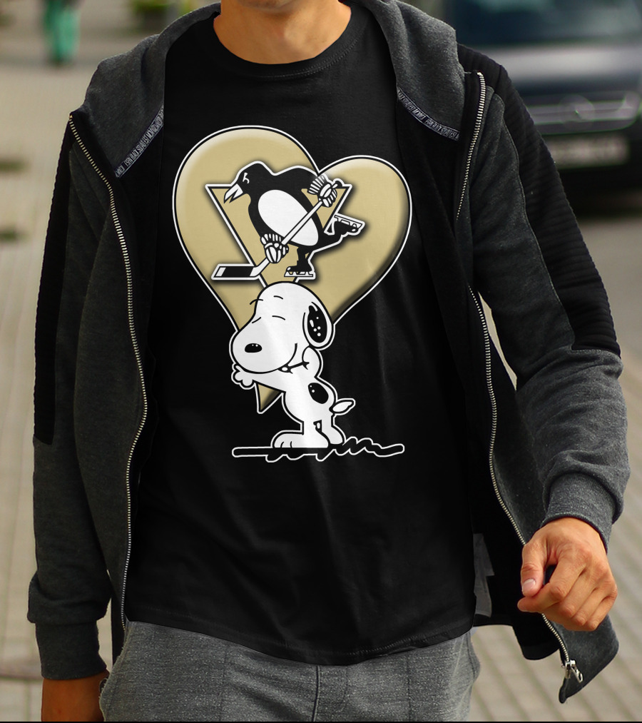 Snoopy Heart Hockey Pittsburgh Penguins Snp T-Shirt
