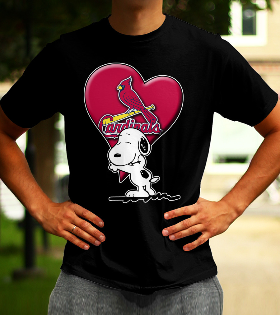 Snp V1 St. Louis Cardinals Heart With Snoopy Hugging T-Shirt
