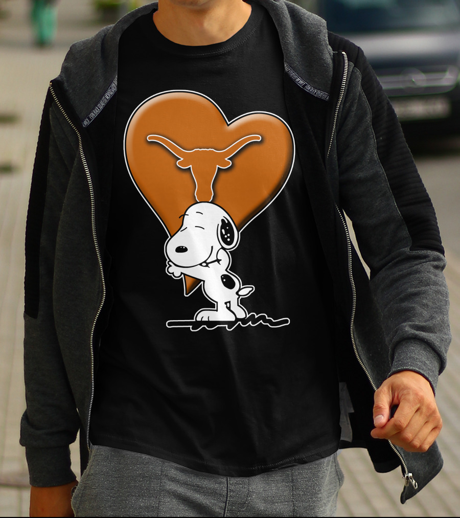 Snoopy Love Texas Longhorns Heart Snoopy Hug T-Shirt