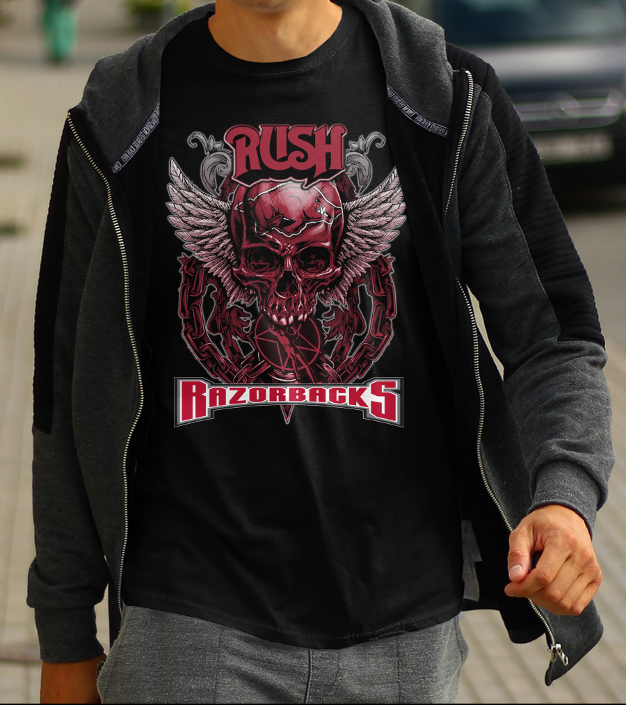 Rush Razorbacks Skull Wings Chain T-Shirt