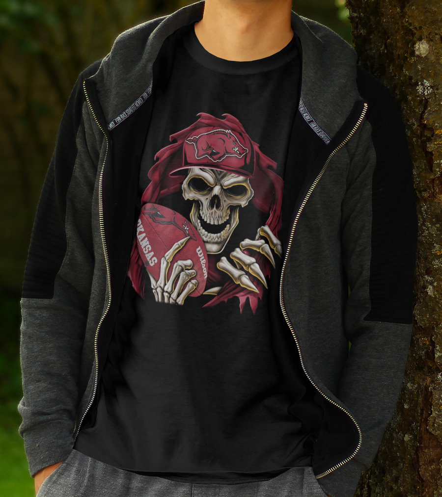 Skullbong Arkansas Razorbacks Skeleton Holding Football With Razorback Cap T-Shirt