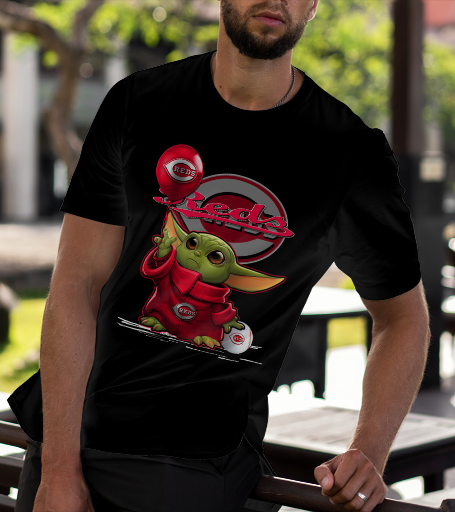 Yoda Cincinnati Reds Red Balloon And Baseball T-Shirt