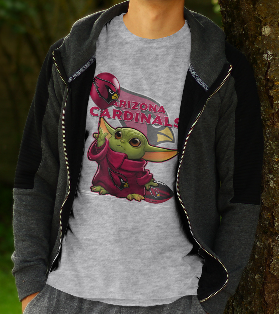 Yoda Holding Arizona Cardinals Balloon And Football With Team T-Shirt