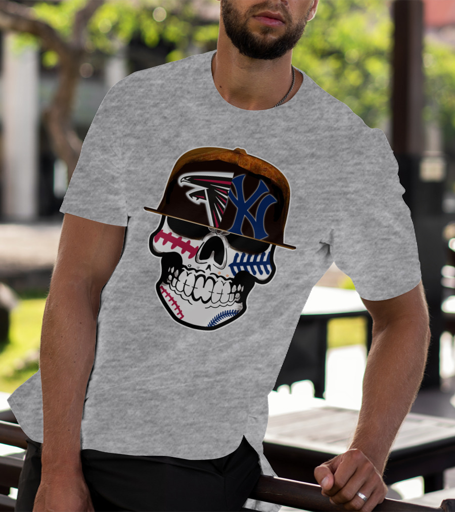 Atlanta Falcons New York Yankees Skull Baseball Football Fusion T-Shirt