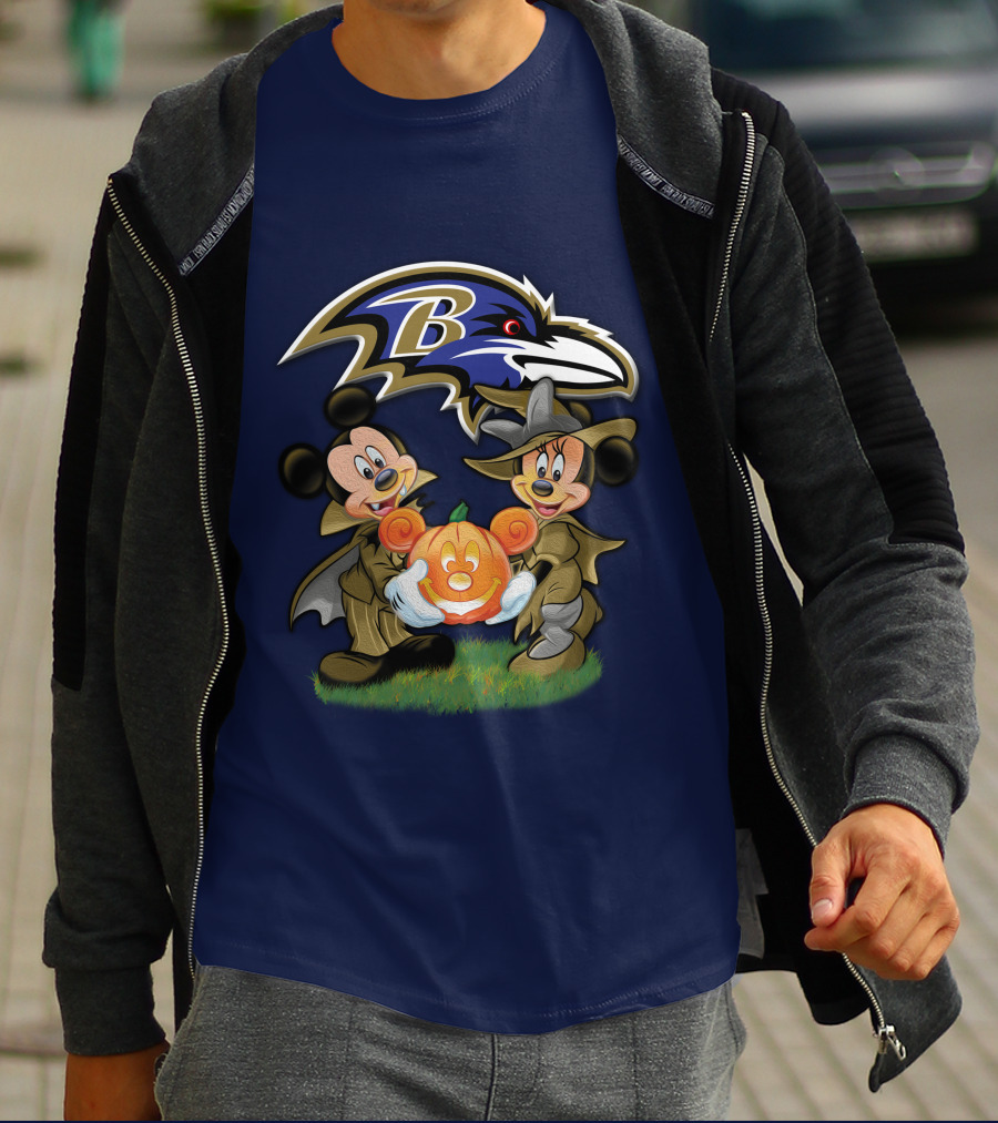 Baltimore Ravens Mickey And Minnie Halloween Pumpkin Ravens T-Shirt
