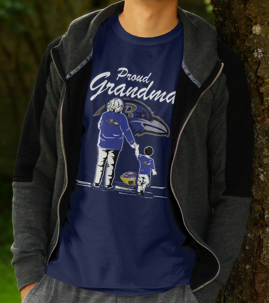 Proud Grandma Baltimore Ravens Family Fan Enthusiast With Child And Football T-Shirt