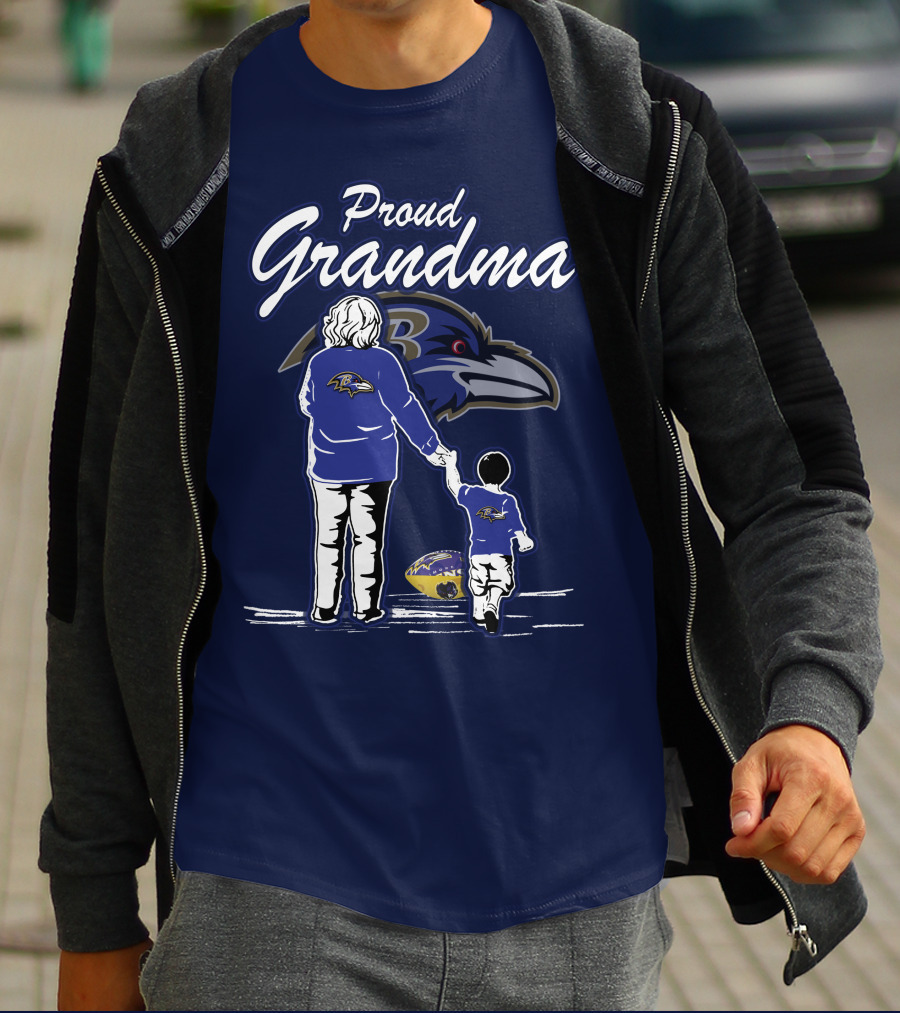 Proud Grandma Baltimore Ravens Family Fan Enthusiast With Child And Football T-Shirt