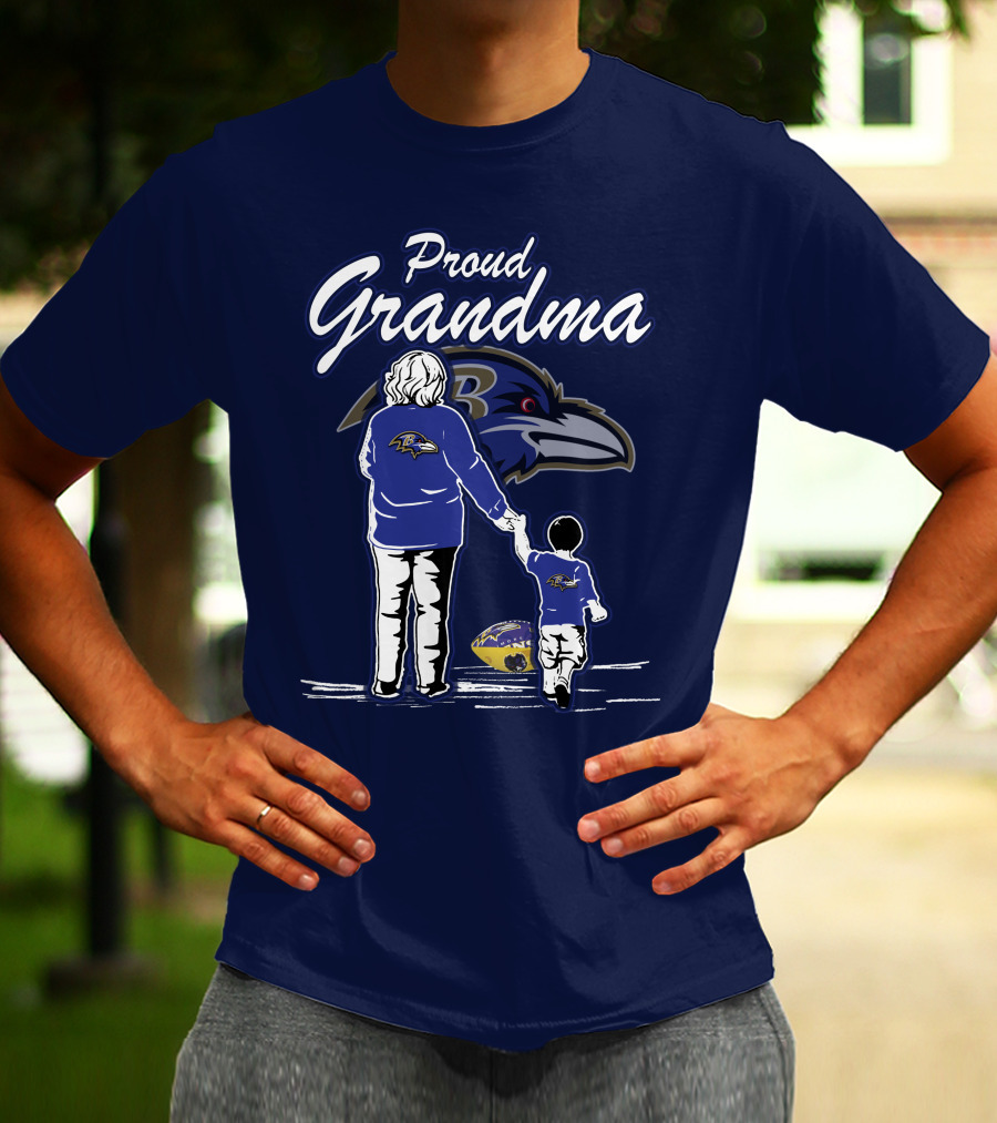 Proud Grandma Baltimore Ravens Family Fan Enthusiast With Child And Football T-Shirt