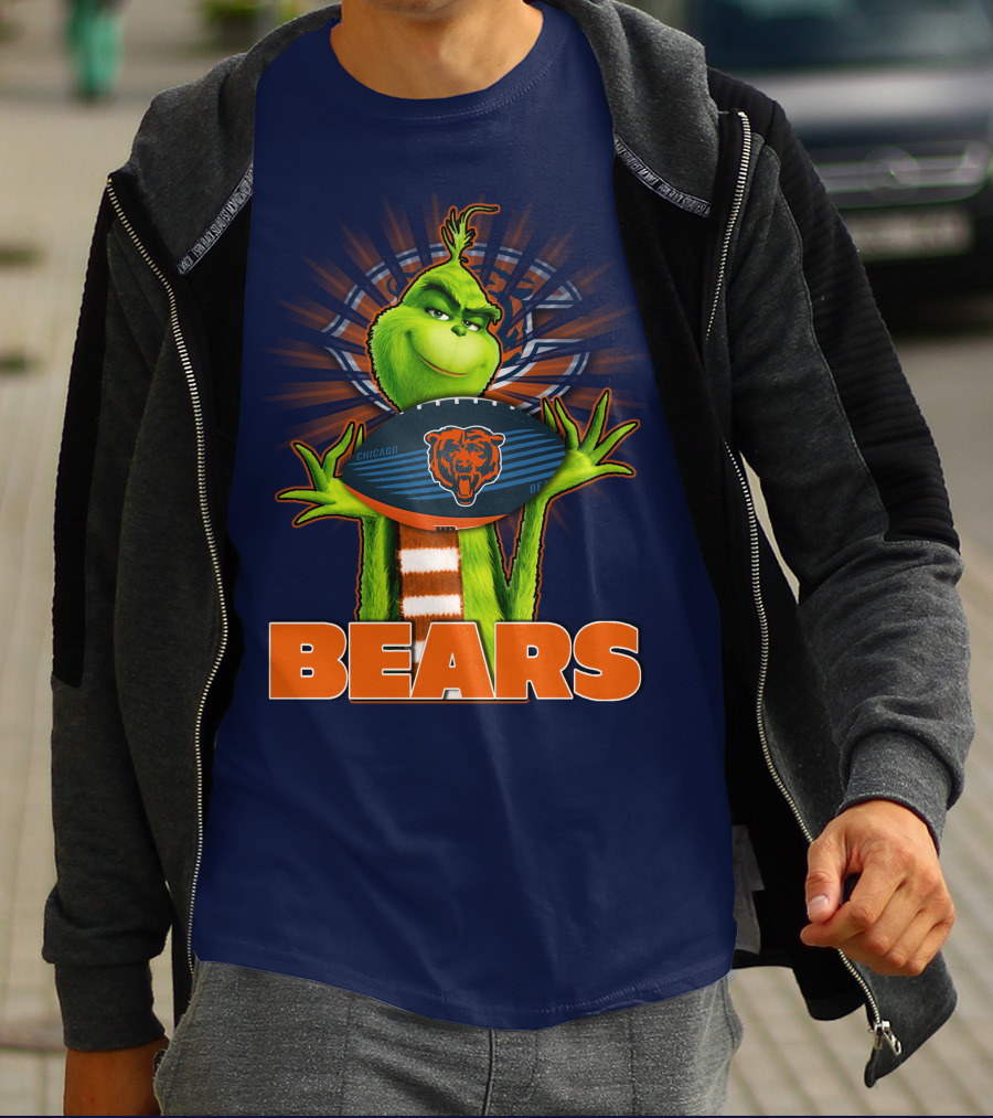 Grinch Holding Chicago Bears Football BEARS T-Shirt