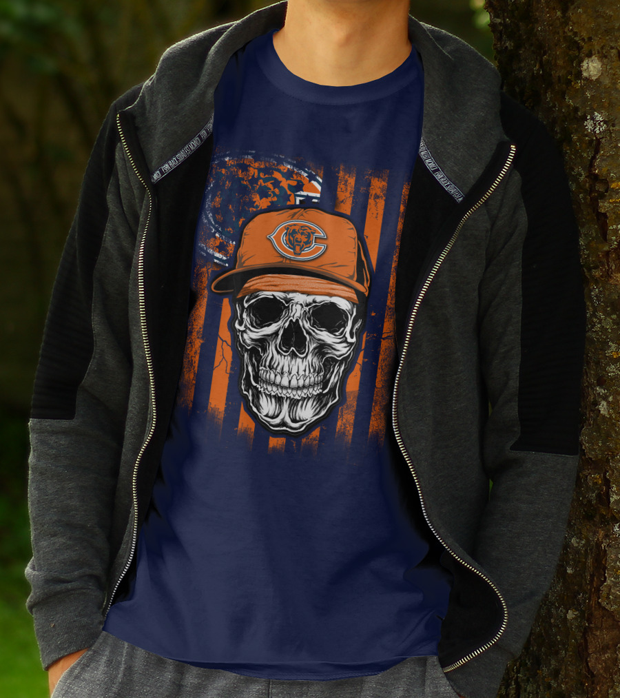 Skull V1 Chicago Bears Fan Skull Wearing Team Cap With Logo And Flag T-Shirt