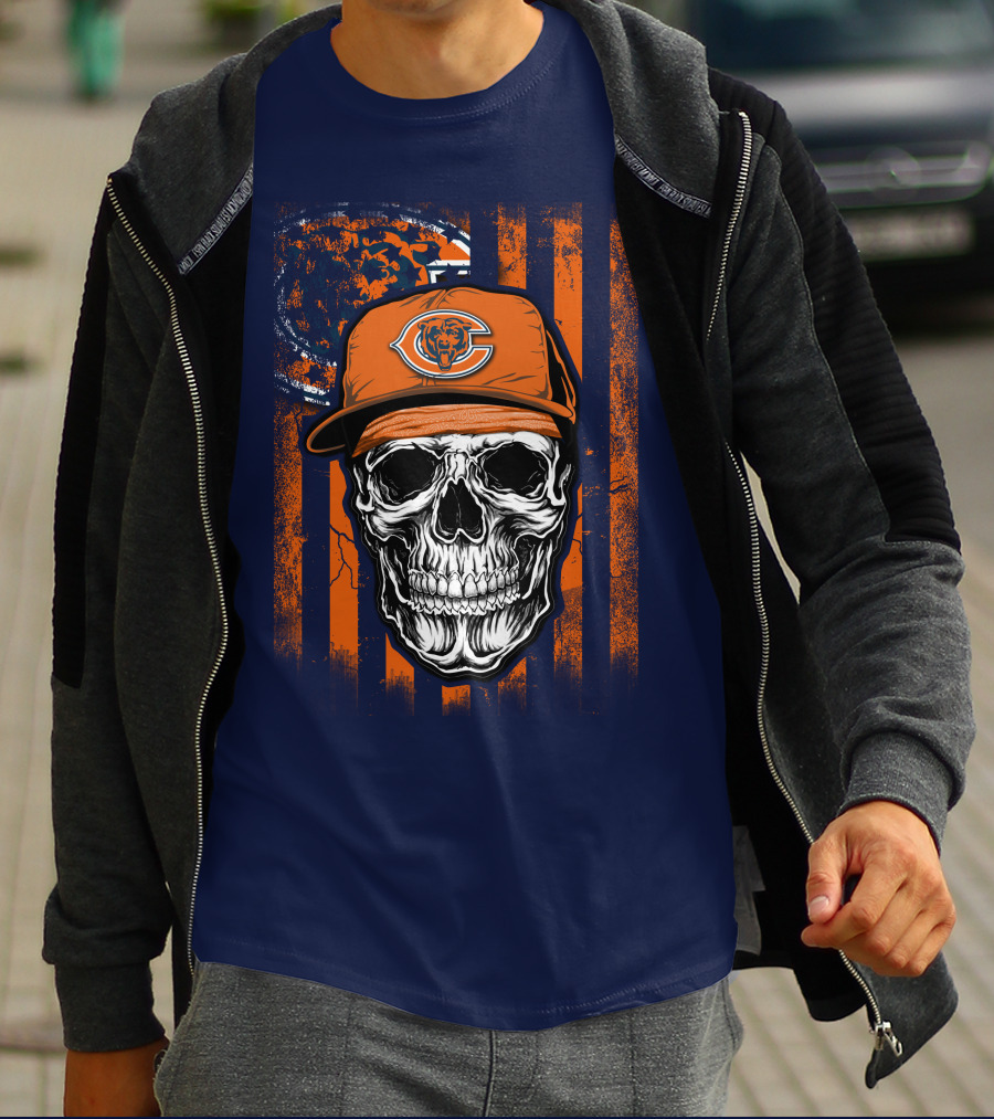 Skull V1 Chicago Bears Fan Skull Wearing Team Cap With Logo And Flag T-Shirt