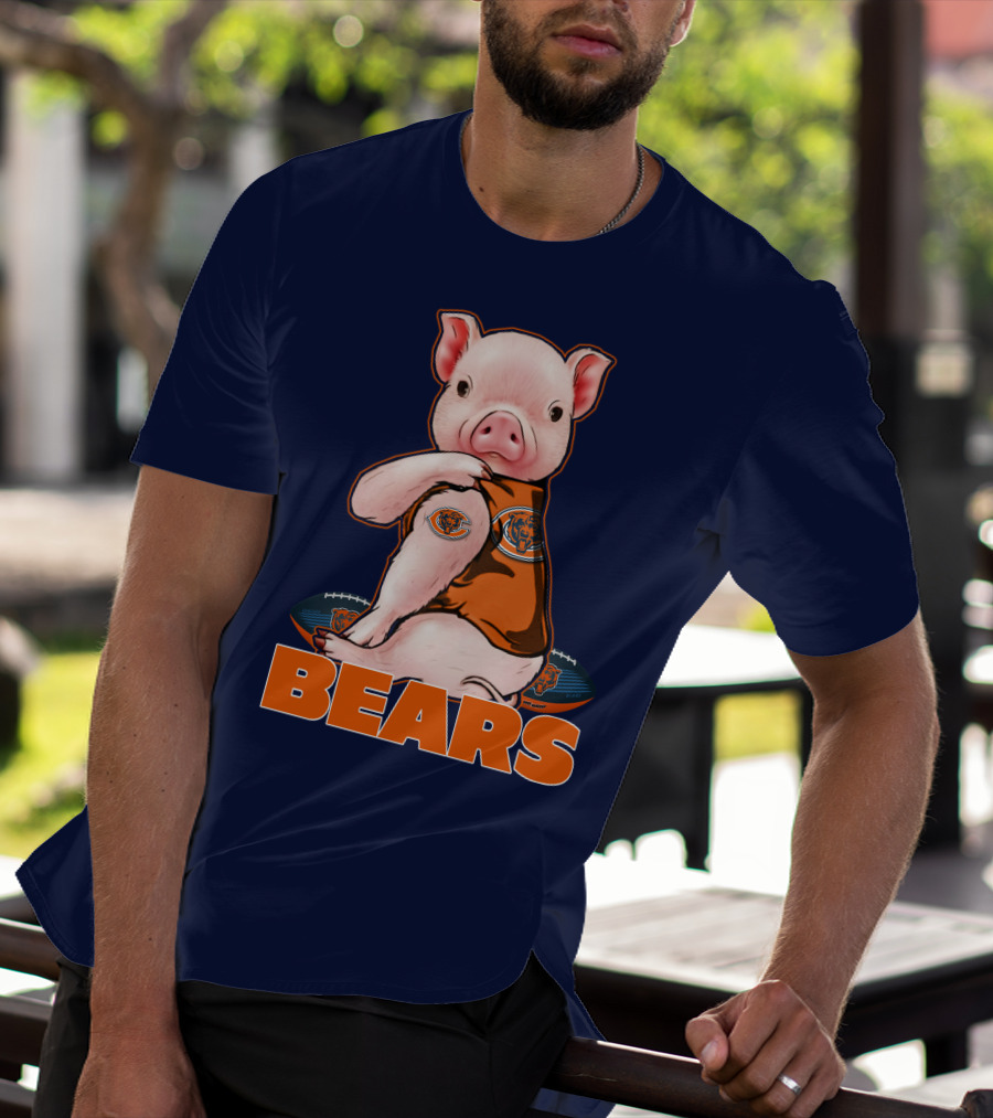 Pig In Chicago Bears Jersey With Football And Logo BEARS T-Shirt