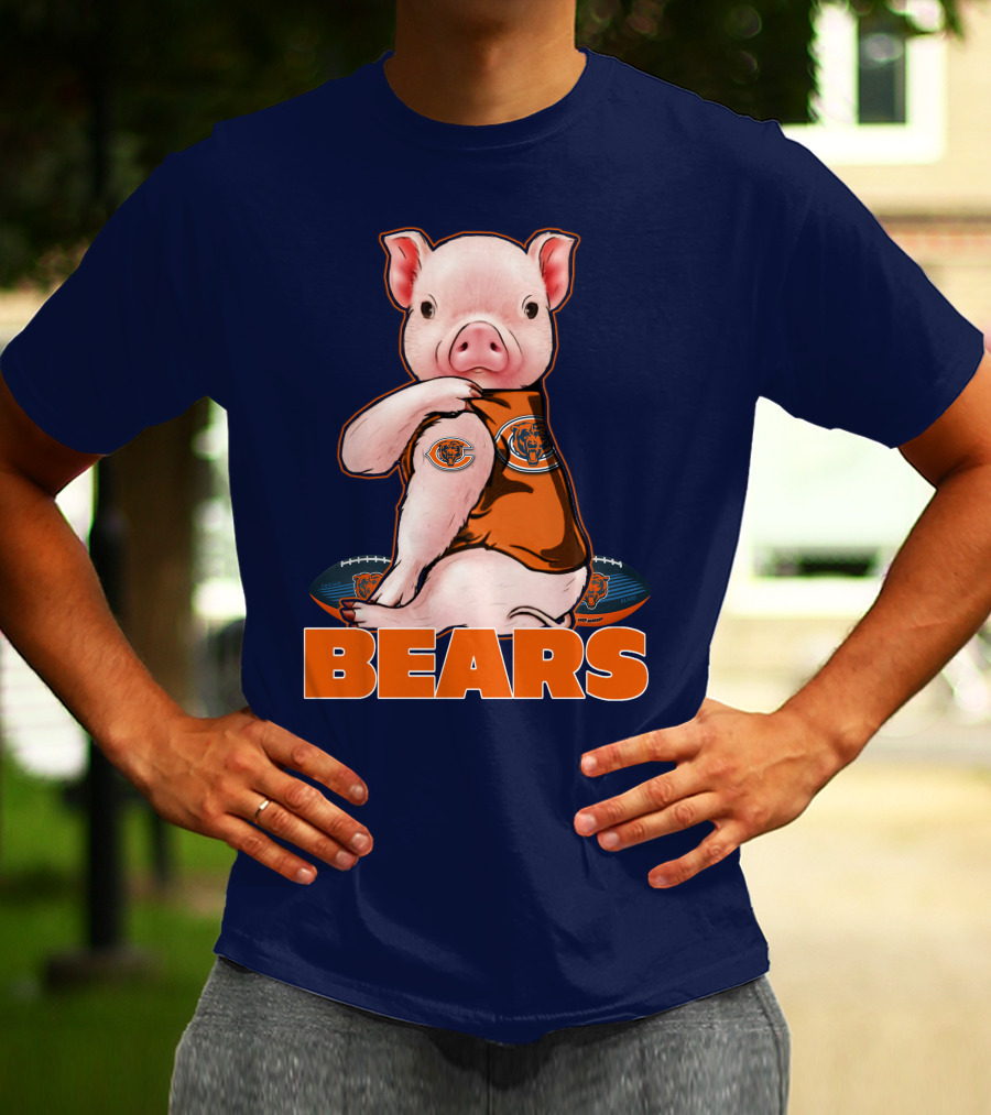 Pig In Chicago Bears Jersey With Football And Logo BEARS T-Shirt