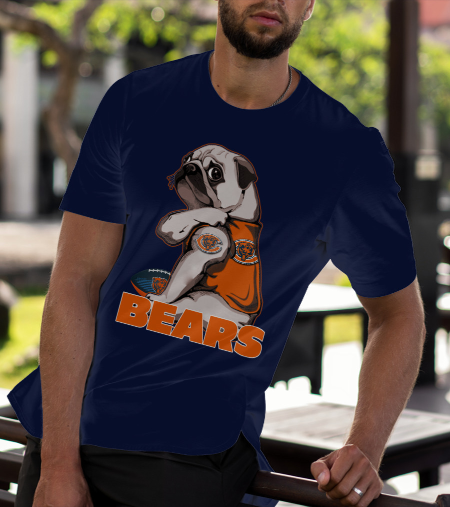 Pug Chicago Bears Football Fan With Team T-Shirt