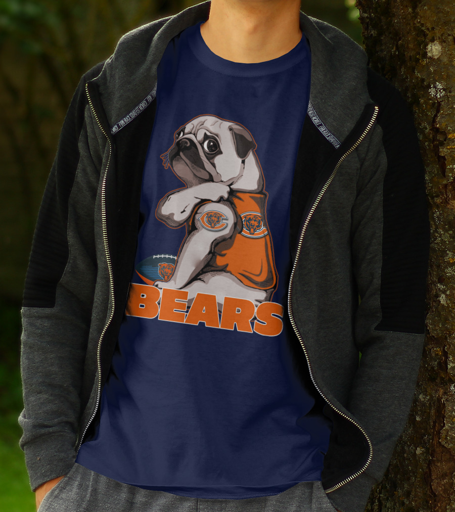 Pug Chicago Bears Football Fan With Team T-Shirt
