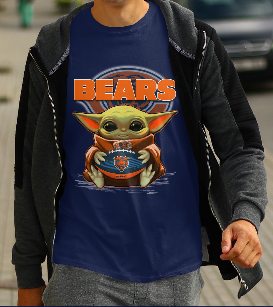 Yoda BEARS Baby Holding Chicago Football T-Shirt