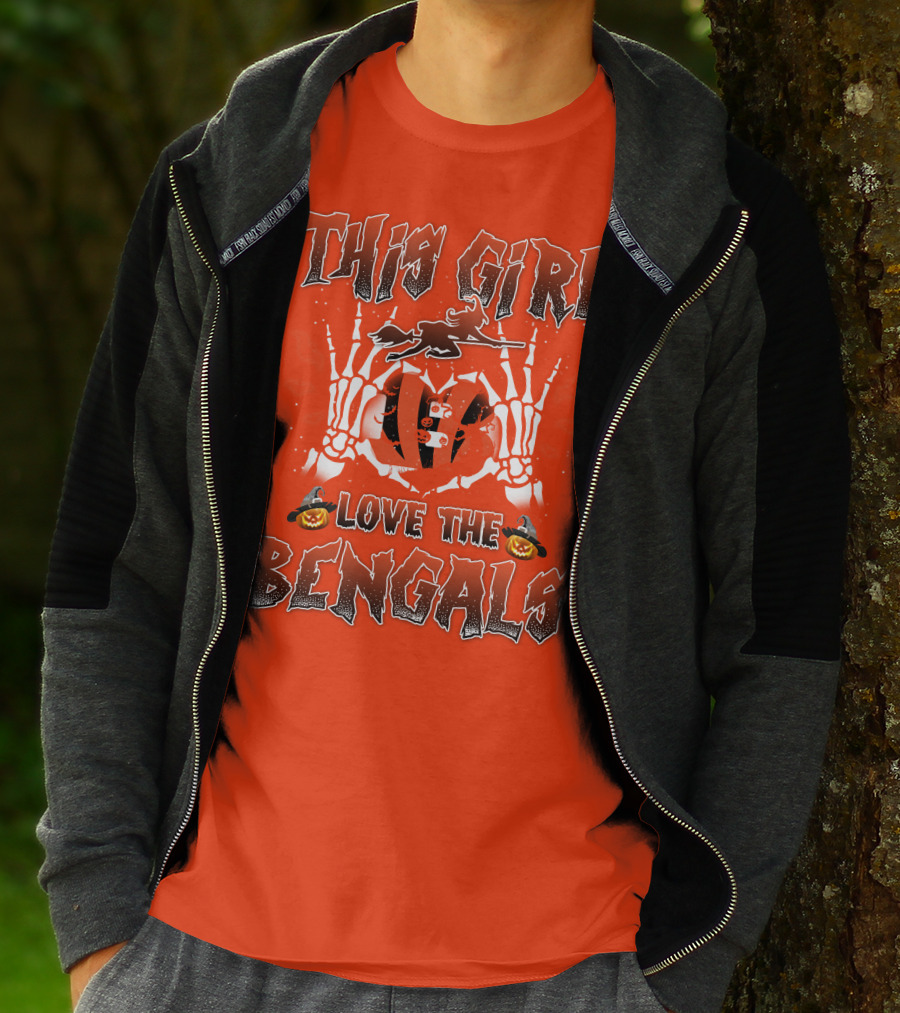 This Girl Love The Bengals Halloween Skeleton Hands And Pumpkins T-Shirt