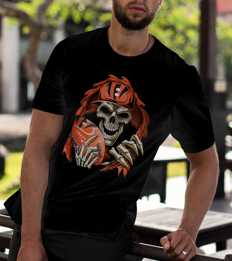 Skullbong Cincinnati Bengals Skeleton Holding Wilson Football With Team Logo In Hat And Cape T-Shirt