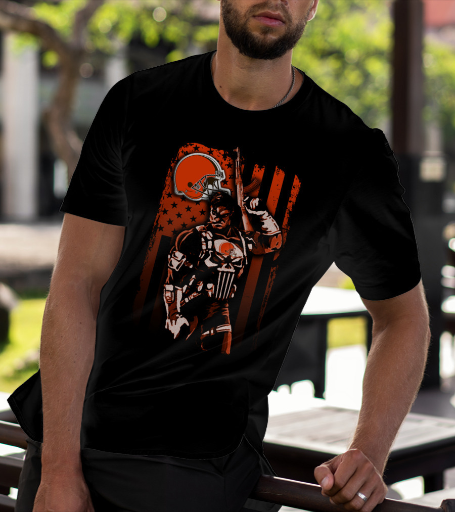 Cleveland Browns 10 Soldier With Helmet And American Flag Stars T-Shirt