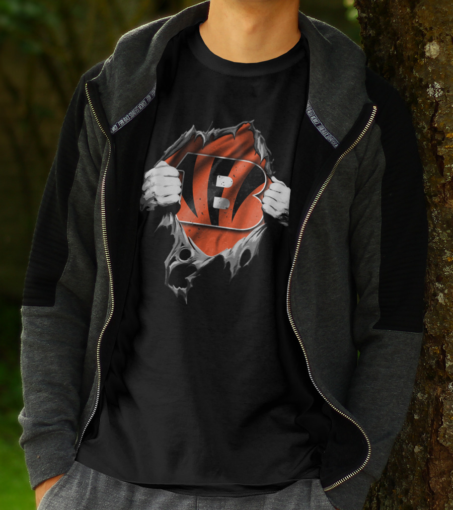 Torn V2 Cincinnati Bengals Orange B T-Shirt