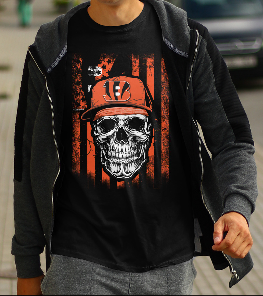 Skull Cincinnati Bengals Logo Hat With Stripes Background T-Shirt