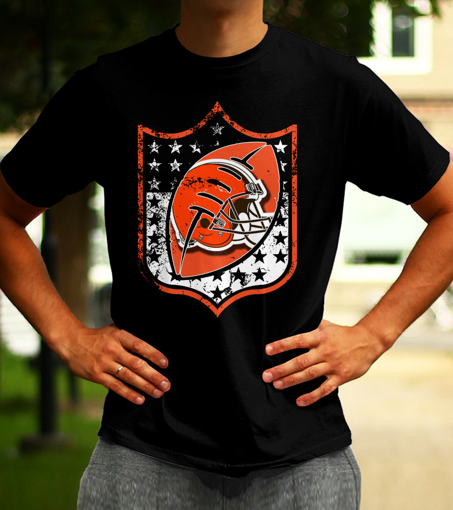 Cleveland Browns Helmet Stars And Stripes T-Shirt