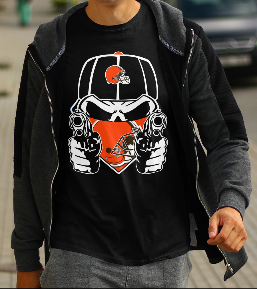 Cleveland Browns Helmet And Dual Pistols T-Shirt