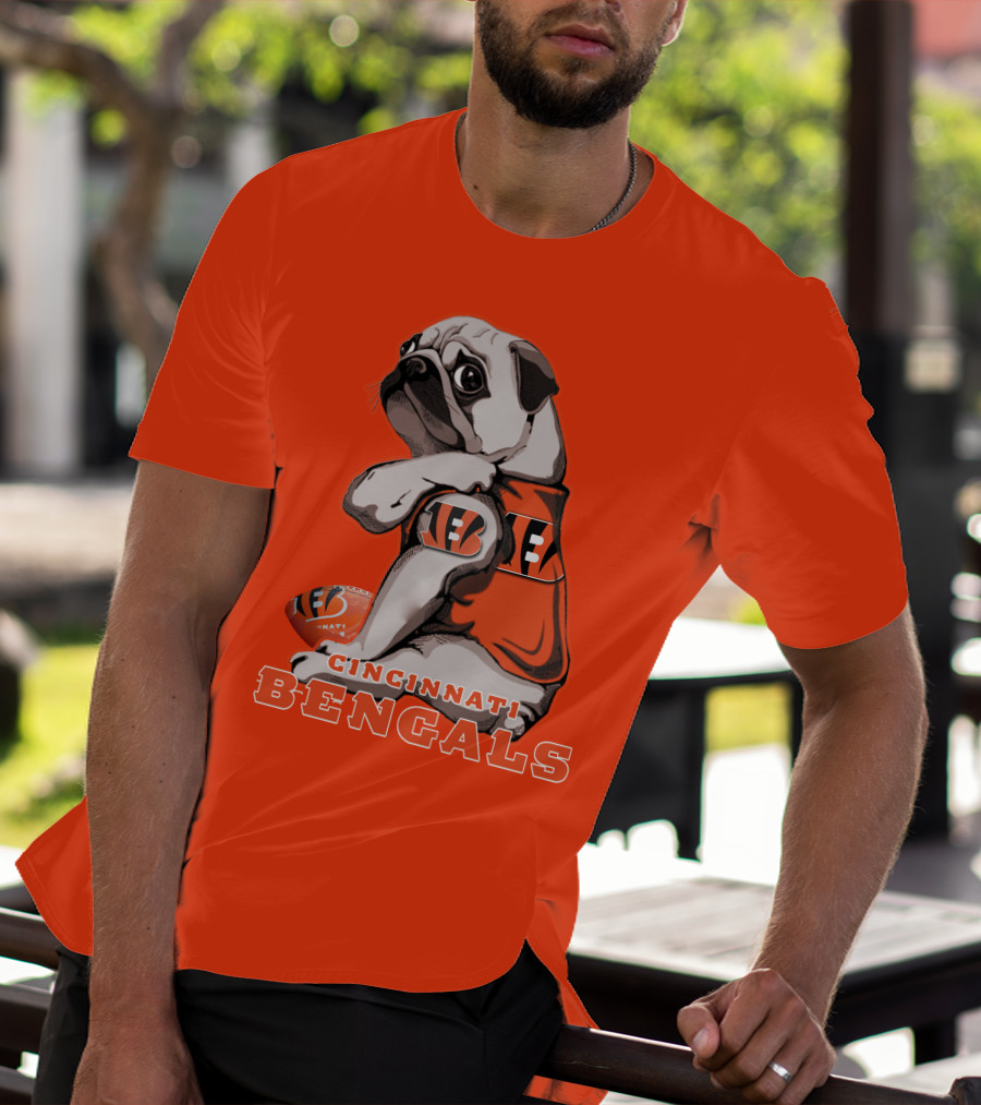 Cincinnati Bengals Pug Football Fan T-Shirt