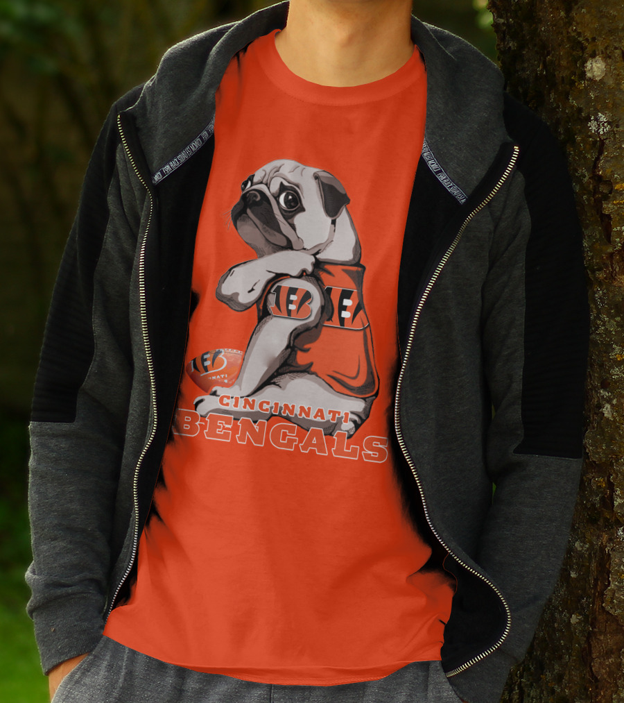 Cincinnati Bengals Pug Football Fan T-Shirt