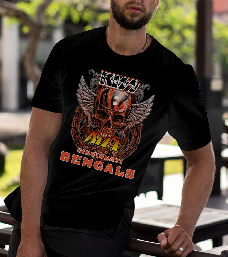 Kiss Cincinnati Bengals Skull Wings And Chains T-Shirt