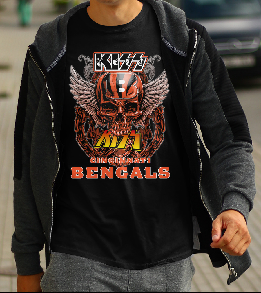Kiss Cincinnati Bengals Skull Wings And Chains T-Shirt